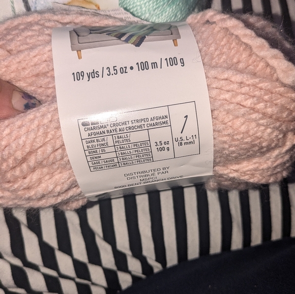 Yarn 🧶 - Picture 3 of 3
